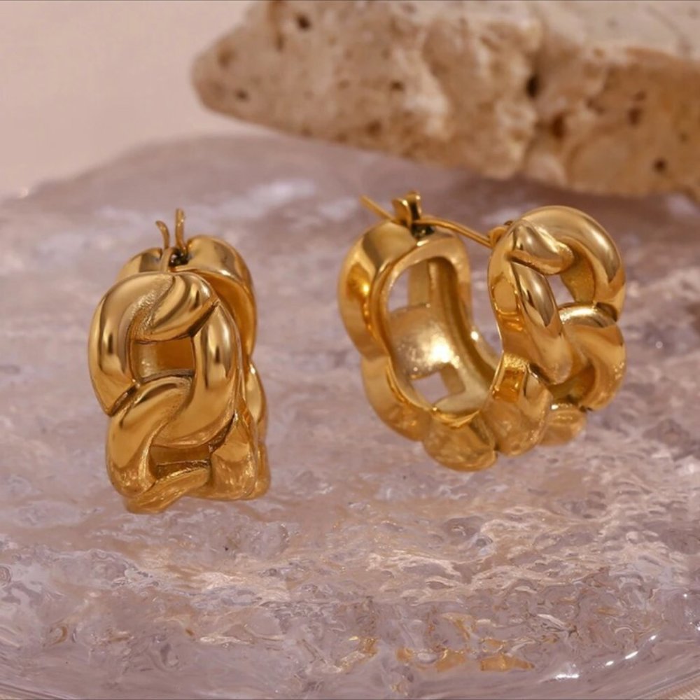 NEW CHUNKY HOOP 18K GOLD CUBAN CHAIN EARRINGS, BEAUTIFUL EARRINGS, CUTE EARRINGS - Picture 6 of 7